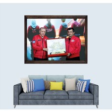 Cumhurbaşkanımız Recep Tayyip Erdoğan, Selçuk Bayraktar Cam Duvar Tablosu 30 x 45  cm