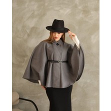 Arzu Has Butik Kemer Detaylı Kaşe Panço
