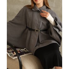 Arzu Has Butik Kemer Detaylı Kaşe Panço