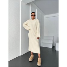  Krem Bisiklet Yaka Örgü Desen Uzun Triko Elbise