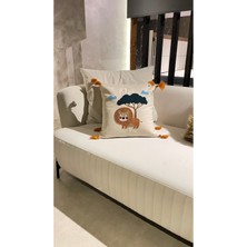 Ersperto Çocuk Odası Serisi Punch Panç Desen Nakışlı Kırlent Kılıfı 1 Adet 43 x 43 cm