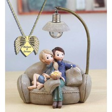 Keyfim Shop Kişiye Özel Sevgiliye Hediye Kolye ve Kanepede Oturan Tatlı Aşıklar Işıklı Biblo