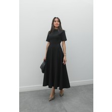 Siyah Maxi Boy Volanlı Elbise