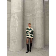 Şeyda Butik Krem Yeşil Baklava Desenli Yumoş Oversize Kazak