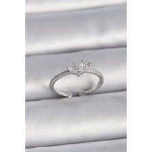 Tua Moda Pirinç Gümüş Renk Ayaralanabilir Zirkon Taşlı Kalp Model Kadın Yüzük