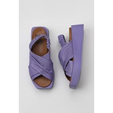 Bueno Shoes Lila Deri Kadın Dolgu Topuklu Sandalet 01WY5901 01WY5901