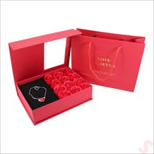 Süsle Bebek ve Parti 12 Adet Yapay Gül ve Kalp Kolyeli, Çantalı Kutu Seti, Kırmızı