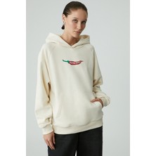 Grimelange CHILLI Kadın Oversize Şardonlu Kapüşonlu Baskılı Kanguru Cepli Ekru Sweatshirt