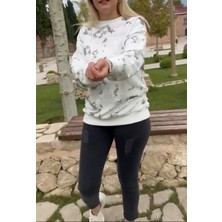 Füme Style Kadın Batik ve Taş Detaylı Beyaz Sweatshirt