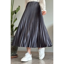 Deri Görünümlü Saten Etek Pileli Bel Lastikli Tesettür ve Açık