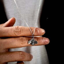 Ebrar Silver Gümüş Arı Kolye 925 Ayar Gümüş Arı Figürlü Küçük Boy Unisex Kolye