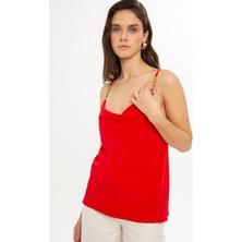 Gizia Classic Zincir Askı Detaylı Kırmızı Askılı Bluz