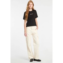 Guess Jeans Kadın Crop Boxy T-Shirt Nakış Işlemeli Siyah