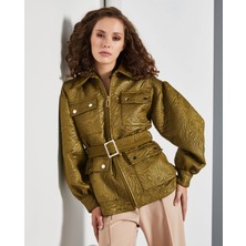 Kısa Kadın Mont - Cepli ve Kemerli - Modern ve Şık Tasarım - Günlük ve Özel Gün Için Mont