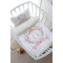 Tuğba Kuğu Anne Yanı Beşik Nevresim Takımı (60X100) - Pink Royal Series - O Harfi