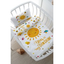 Tuğba Kuğu Anne Yanı Beşik Nevresim Takımı (60X100) - For Baby Serisi - Gülen Pastel Güneş