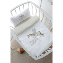 Tuğba Kuğu 80 x 120 cm Pamuklu Nevresim Takımı Ekru Renk Flying Unicorn Deseni ile Sağlıklı Kullanım