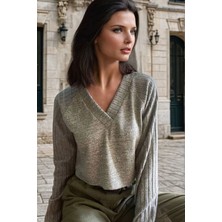 New Laviva Bej V Yaka, Kısa Bluz