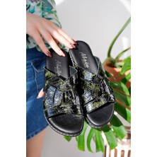 Kadın Hakiki Deri Haki Garnili Siyah Ortopedik Terlik