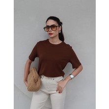 Esra Helvacı Bisiklet Yaka T-Shirt