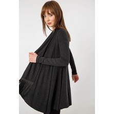 Kendinden Fularlı Püskül Detay Mevsimlik Triko Hırka