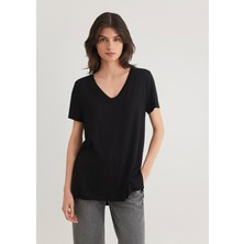 Mavi V Yaka Siyah Basic Viskoz Tişört 166775-900