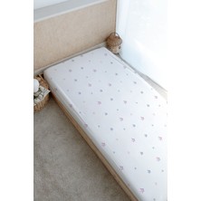 Tuğba Kuğu Baskılı Düz Çarşaf - Pure Baby Serisi - Aya Uzanan Ayı