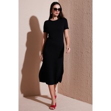 Lela Regular Fit Bisiklet Yaka Yırtmaç Detaylı Midi Elbise Bayan Elbise 5866165