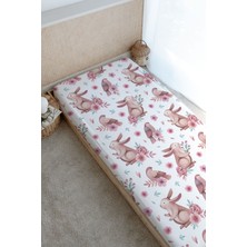 Tuğba Kuğu Baskılı Düz Çarşaf - Iconic Serisi - Pembe Çelenkli Tavşan