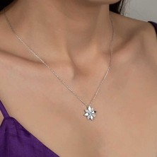 Gumush Swarovski Taşlı Gümüş Çiçek Bayan  Kolye