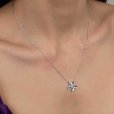 Gumush Swarovski Taşlı Gümüş Çiçek Bayan Kolye
