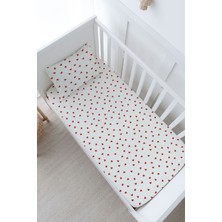 Tuğba Kuğu Bebek Boy Lastikli Çarşaf Seti - Iconic Serisi - Red Hearts