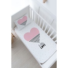 Tuğba Kuğu Bebek Boy Lastikli Çarşaf Seti - Pure Baby Serisi - Pembe Çizgili Kalp