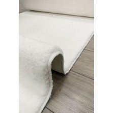 Sarar Post Peluş Beyaz Kaymaz Taban Halı - Yolluk Özel Ölçü Kesme