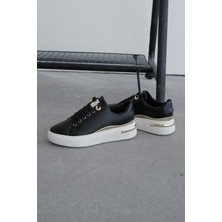 Meral Özgenç Gold Detay Sneaker