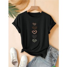 Medinenur Çoklu Kalp Baskılı Basic T-Shirt