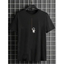 Medinenur Sallanan Astronot Naskılı Basic T-Shirt