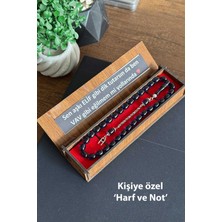 Tesbihkenti Kişiye Özel Harf ve Notlu Ahşap Kutuda Toz Kehribar Tesbih