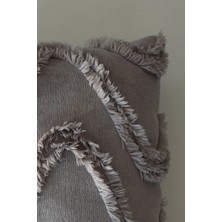 Calista Home Tüylü ve Desenli Yumuşacık Kırlent - 40 x 40  cm  Dekoratif ve Kullanışlı Kırlent Kılıfı