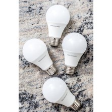 4 Adet Elektrik Kesilince De Çalışan 9 Watt LED Ampul, Kendini Şarj Eden E27 Duy Kaliteli LED Ampul