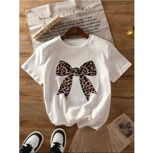 Medinenur Leopar Desenli Kurdele Detaylı Basic T-Shirt