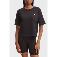 Guess Colette Boxy % 100 Pamuk Relaxed Fit Logolu T Shirt V4BI21I3Z14 Bayan T Shirt V4BI21 I3Z14 Jblk