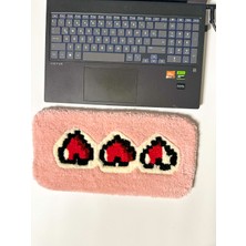 Verlora Studios Can Alıcı - Pixel Art Tasarımlı El Yapımı Tufting Klavye Halısı, Kaydırmaz Tabanlı
