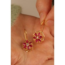 ÇGK KUYUMCULUK Kırmızı Taşlı Gül Altın Küpe CGKKP0146