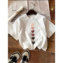 Medinenur Renkli Kalpler Desen Basklı Basic T-Shirt