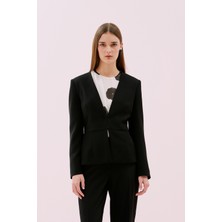 Arkası Şifon Detaylı V Yaka Belden Oturtmalı Ceket Siyah Y2516005_001