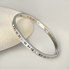 nerora Kararmaz Çelik Romen Rakamlı Zirkon Taşlı Bileklik