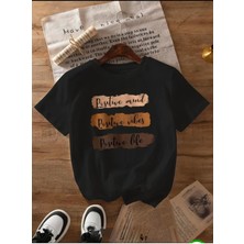 Medinenur Positive Life Yazı Detaylı Basic T-Shirt