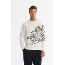 AVVA Erkek Ekru Bisiklet Yaka Pamuklu Baskılı Regular Fit Sweatshirt A42Y1285