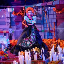 Barbie Barbie Dia De Muertos Bebeği HRM72